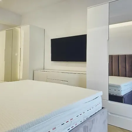 Lazuly 2 Bdr Luxury Appartamento